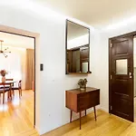 Avenida Apartamento *