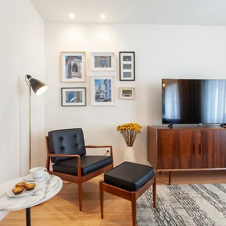 Avenida Apartment *