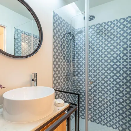 Avenida Apartment